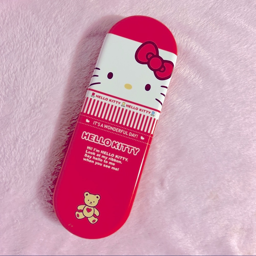 Sanrio Hello Kitty 2010 Metal Pencil/Pen Storage Box